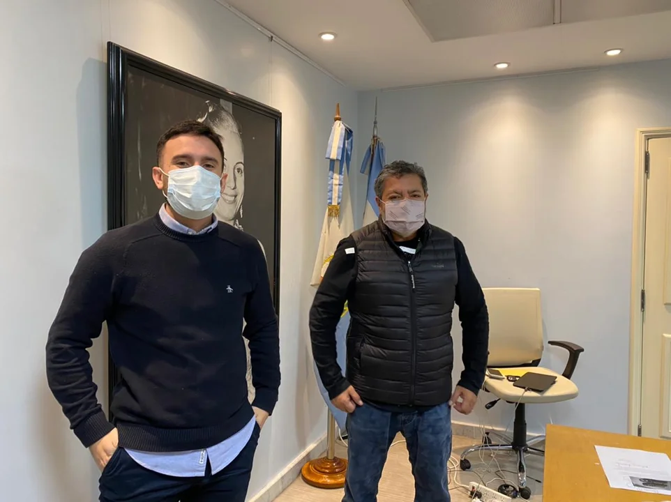 Nuevo capítulo en la disputa del PJ por el apoyo sindical: Leunda se mostró con Gerardo Martínez de la UOCRA