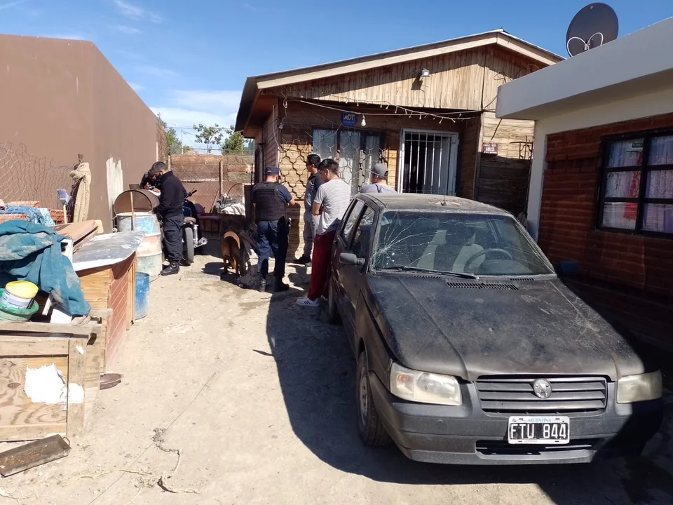Detuvieron a un hombre al que descubrieron robando "in fraganti" en una casa de Comodoro