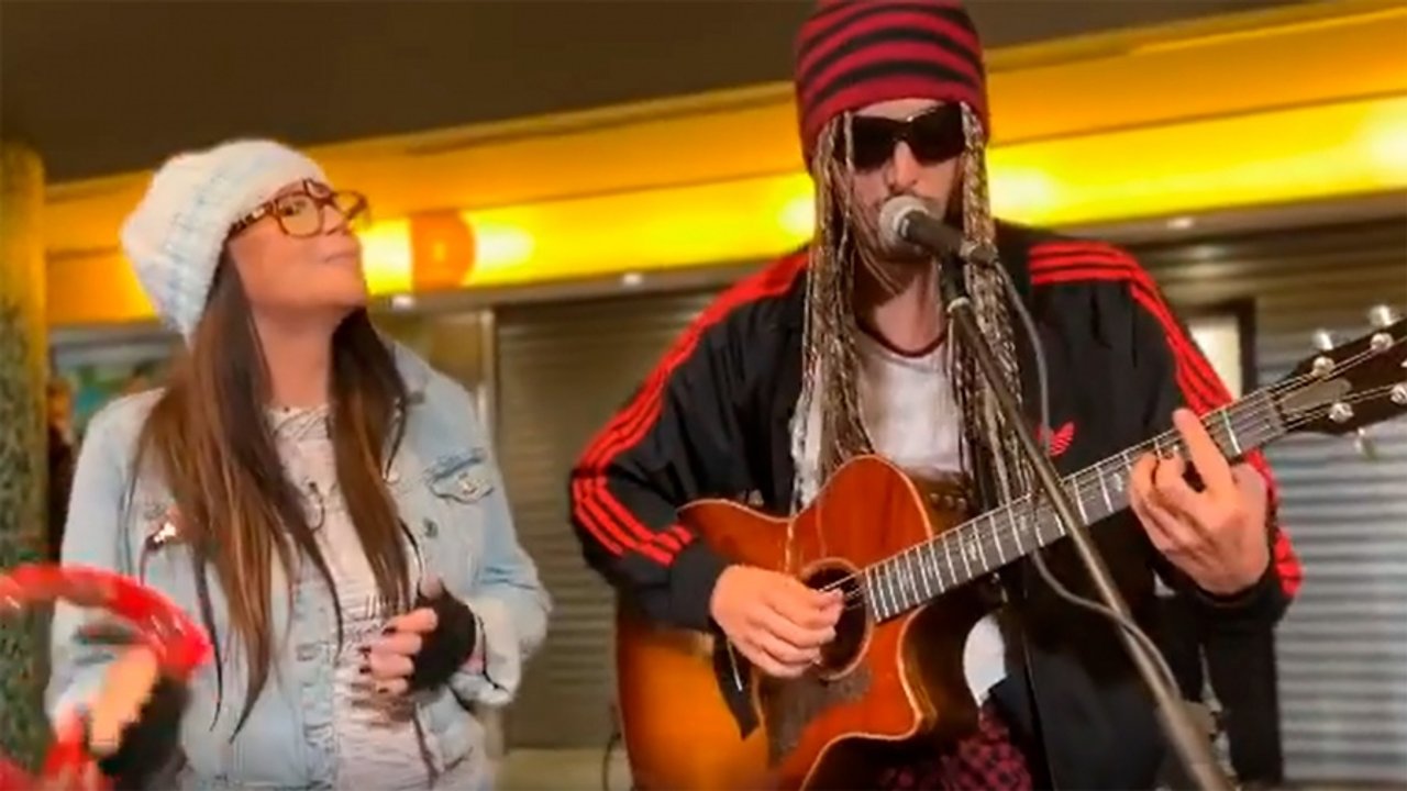 Sorpresa: Susana Giménez regresó al país y dio un show junto a Sebastián  Yatra en un subte - ADNSUR - La diva televisiva y el músico colombiano  cantaron cuatro canciones frente a