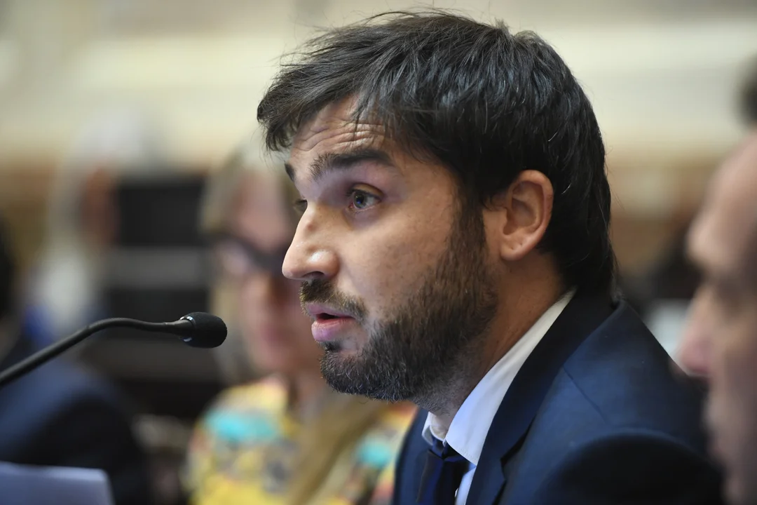 Torres: "La prioridad debe volver a estar en los problemas de los chubutenses y no en el oportunismo de los mismos de siempre”