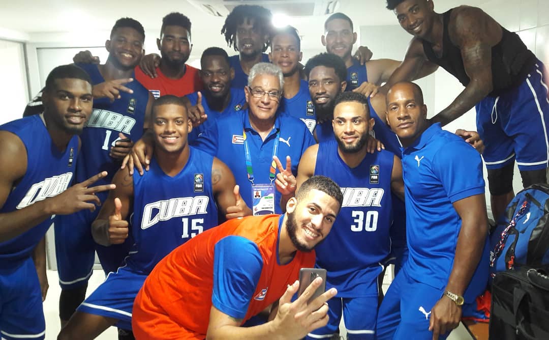 Mencia y la Selección de Cuba, su trampolín para llegar a GyE y hoy uno de los habituales en las Ventanas FIBA. Foto: Gentileza
