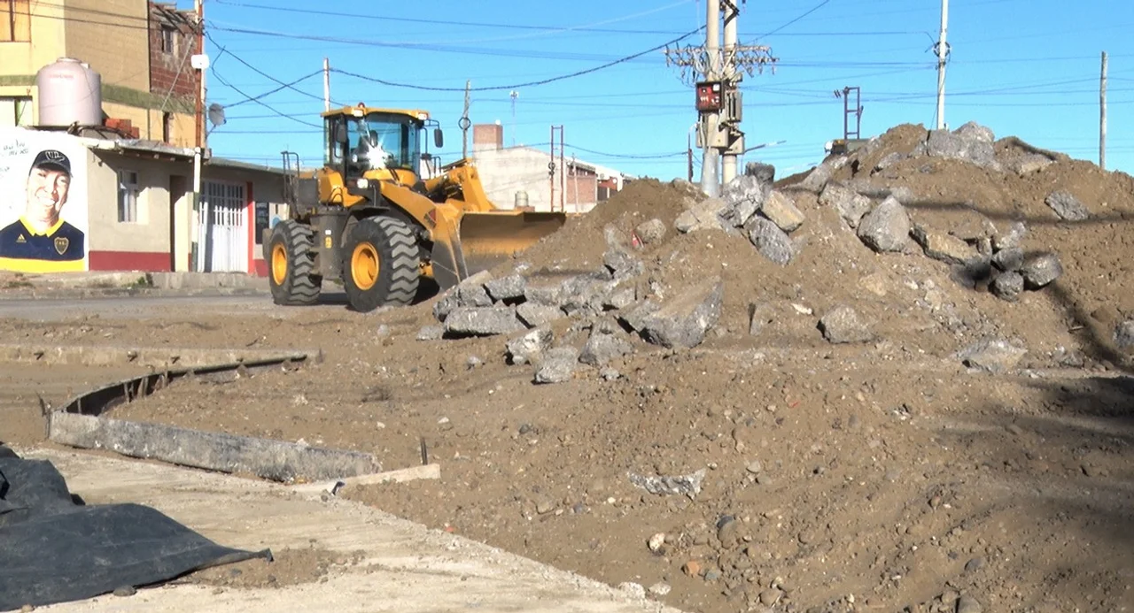 Avanza la obra en la rotonda del barrio 8 de Julio de Caleta Olivia 