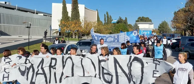 ATE levantó el paro pero los demás gremios estatales siguen con la medida de fuerza