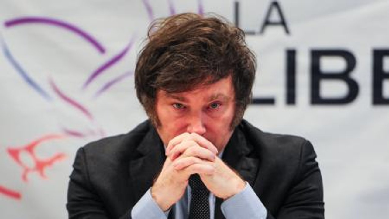 Nuevo DNU permite expulsar extranjeros que promuevan el odio contra Argentina