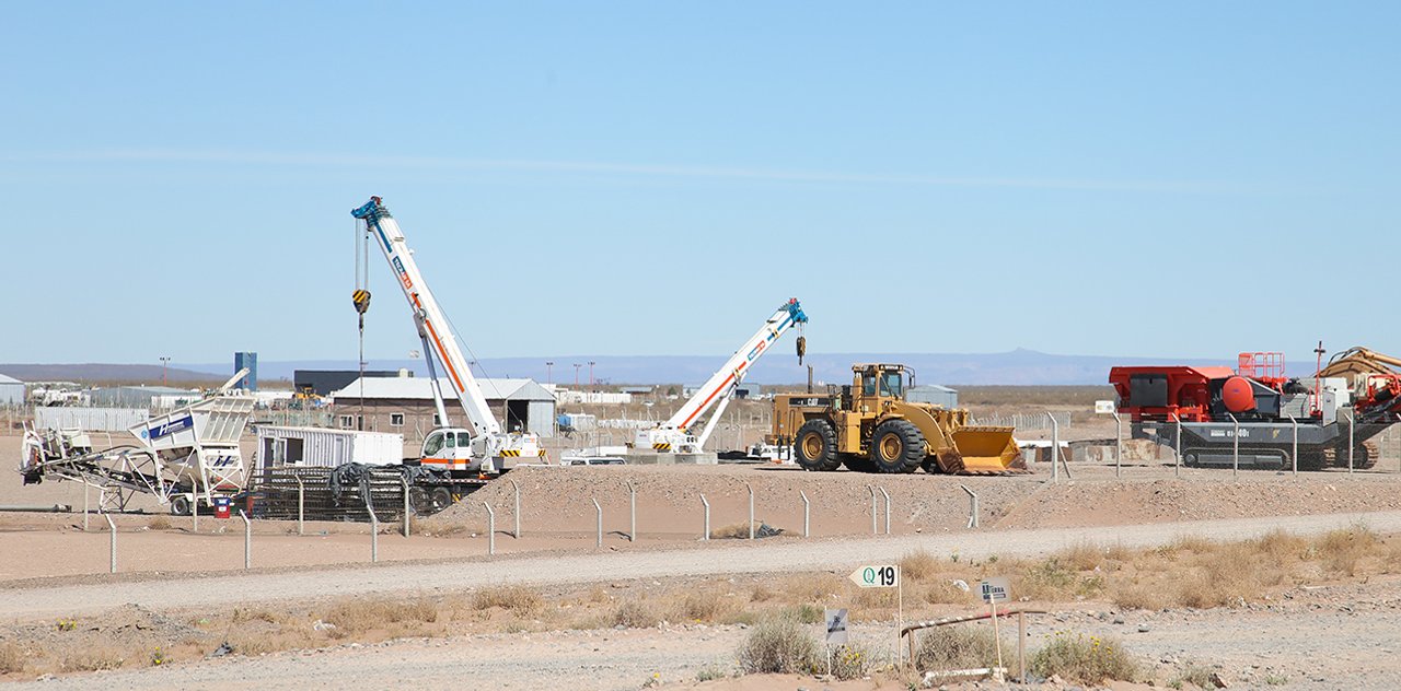 noticiaspuertosantacruz.com.ar - Imagen extraida de: https://adnsur.com.ar/petroleo/neuquen-impulsa-la-produccion-de-arenas-siliceas-para-la-industria-petrolera_a660db1e5aecd2ab989c9b8b8