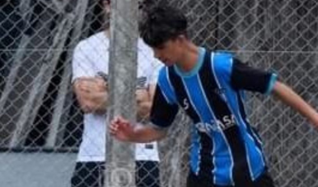 noticiaspuertosantacruz.com.ar - Imagen extraida de: https://adnsur.com.ar/policiales---judiciales/conmocion--un-futbolista-de-16-anos-se-descompenso-y-murio-en-pleno-partido_a66258be8c79687425be1ef3f