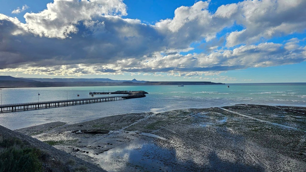 noticiaspuertosantacruz.com.ar - Imagen extraida de: https://adnsur.com.ar/sociedad/como-estara-el-tiempo-este-sabado-en-comodoro-y-rada-tilly_a6691eccc3bd0a3945bdb16f5