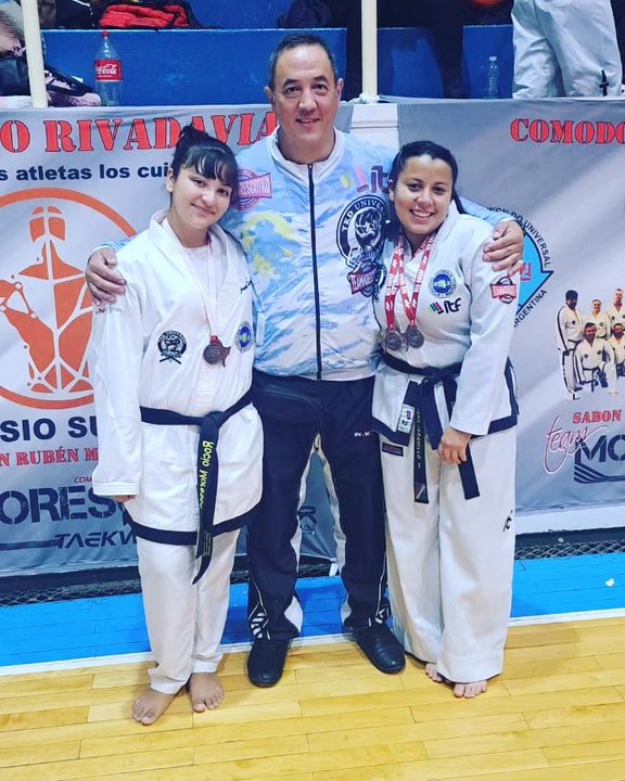 noticiaspuertosantacruz.com.ar - Imagen extraida de: https://adnsur.com.ar/deportes/iara-jaramillo-y-rocio-moresco--las-taekwondistas-que-buscan-su-sueno-en-el-campeonato-panamericano-de-taekwondo-en-buenos-aires_a6648fc5c810513d3d8512cf7