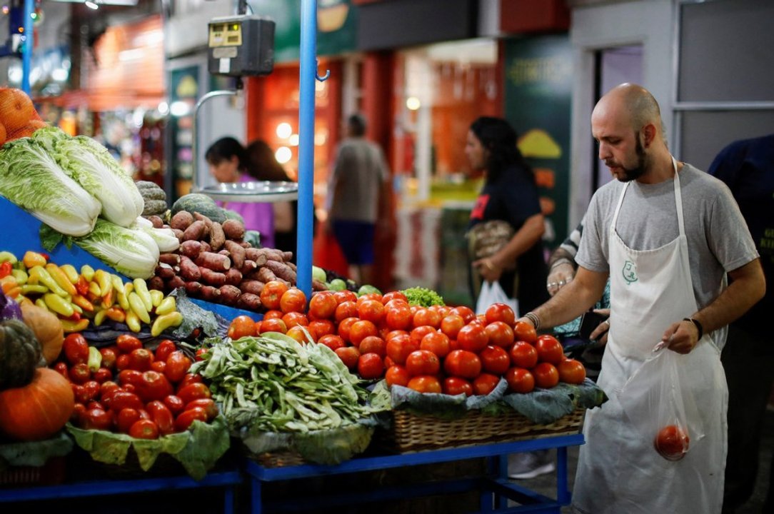 noticiaspuertosantacruz.com.ar - Imagen extraida de: https://adnsur.com.ar/politica/los-alimentos-tuvieron-su-mayor-suba-semanal-en-lo-que-va-de-mayo-y-acumulan-un-alza-del-3--mensual_a66535d6fd5ffd6565f4c25c8