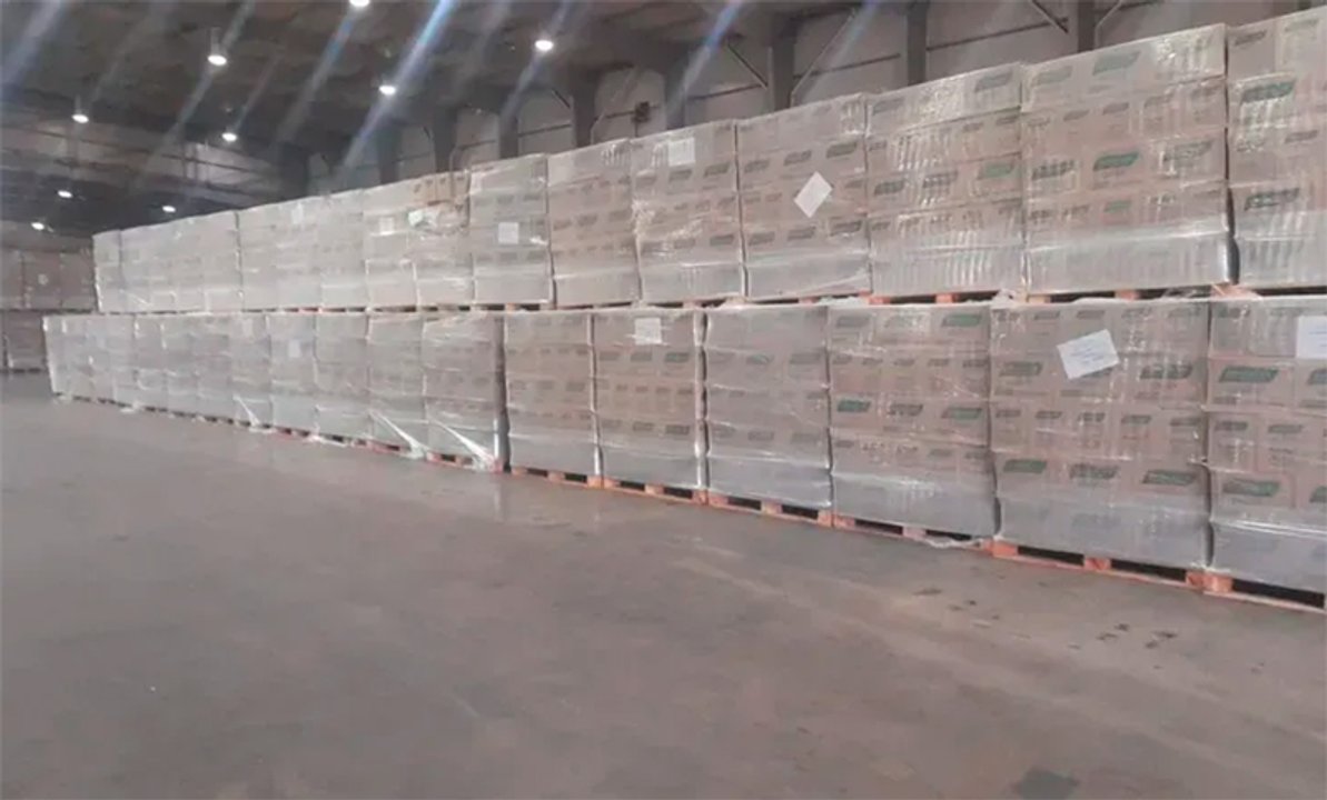 noticiaspuertosantacruz.com.ar - Imagen extraida de: https://adnsur.com.ar/policiales---judiciales/ordenaron-allanar-los-galpones-donde-encontraron-5-mil-toneladas-de-alimentos-guardados_a665d9eec9ad8c9610c0cfbe6