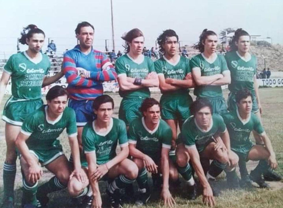 Petroquímica, con Víctor Doria como DT, junto a Pablo Gajardo 