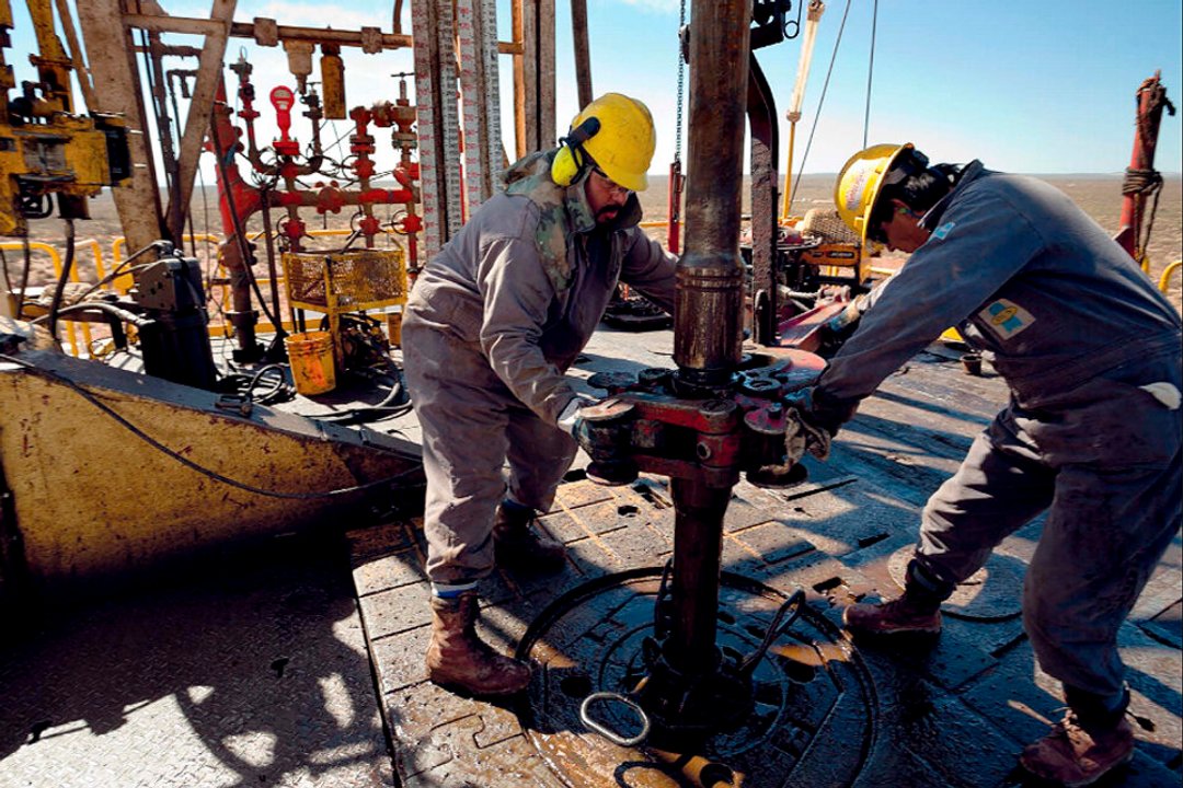 Sindicatos petroleros de Chubut y Santa Cruz firman acuerdo paritario del 16%