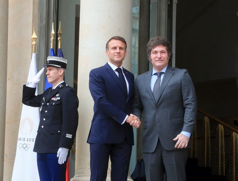 noticiaspuertosantacruz.com.ar - Imagen extraida de: https://adnsur.com.ar/politica/acuerdos-de-intercambio-en-defensa-e-inversiones--entre-los-temas-de-la-reunion-de-milei-y-macron_a66a3ef82b4b1b6aa8b230d7c