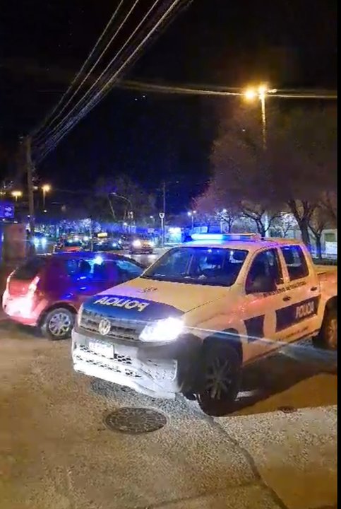 noticiaspuertosantacruz.com.ar - Imagen extraida de: https://adnsur.com.ar/policiales---judiciales/conmocion--apunalaron-a-un-taxista-en-comodoro--a-pocos-metros-del-asesinato-de-gonzalo-guenchur_a66a5b3f6c46459545af39e7b