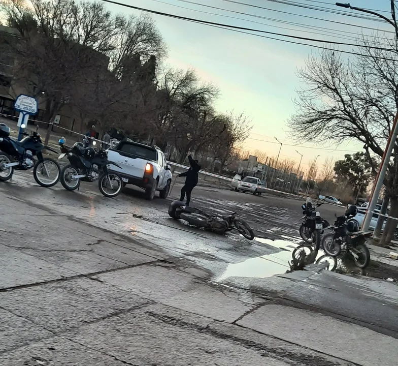Tragedia: un policía murió en un choque frontal en medio de una persecución