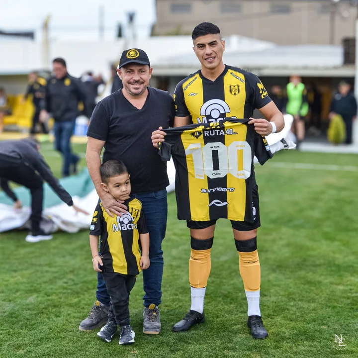 Deportivo Madryn empató sin goles y homenajearon a Mauro Peinipil