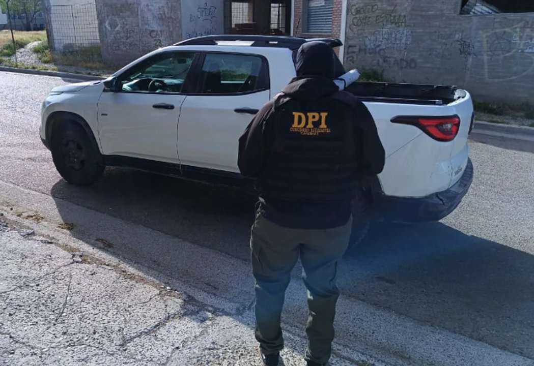 noticiaspuertosantacruz.com.ar - Imagen extraida de: https://adnsur.com.ar/policiales---judiciales/robaron-en-una-casa-en-trevelin--amenazaron-a-una-mujer-y-los-atraparon-en-comodoro_a671bddf6caf621d63a44374b