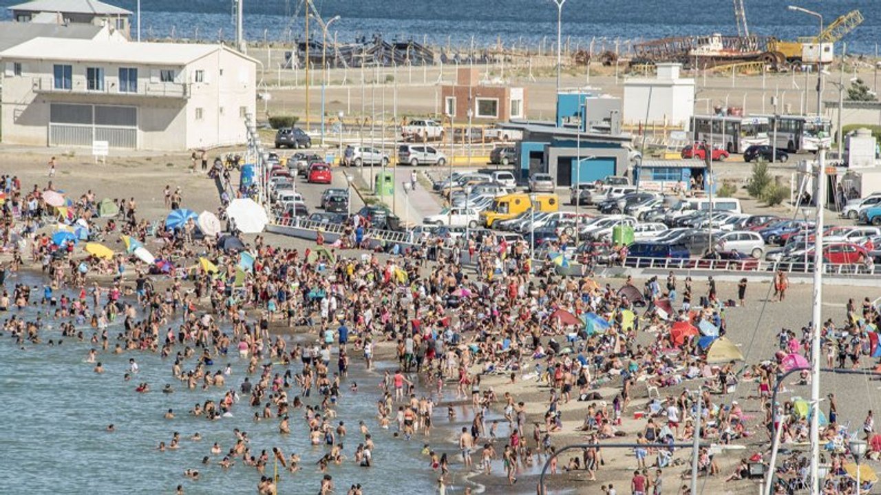 noticiaspuertosantacruz.com.ar - Imagen extraida de: https://adnsur.com.ar/sociedad/alertan-sobre-una-ola-de-calor-para-el-verano---como-afectara-a-las-provincias-patagonicas-_a6728f1edc80b5e1ce1b0d705