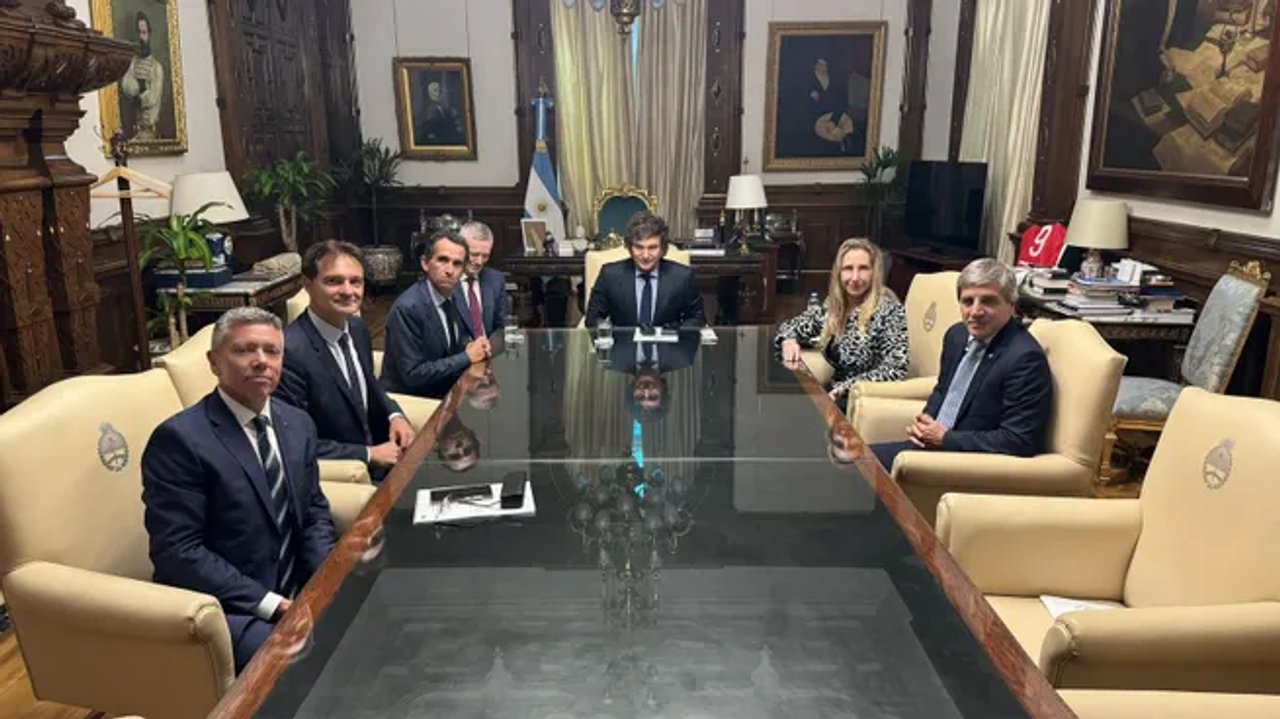 noticiaspuertosantacruz.com.ar - Imagen extraida de: https://adnsur.com.ar/politica/una-cadena-de-supermercados-invertira-300-millones-de-dolares-en-argentina-y-creara-2-500-puestos-de-trabajo_a672d8a815e37ac0d5748bced