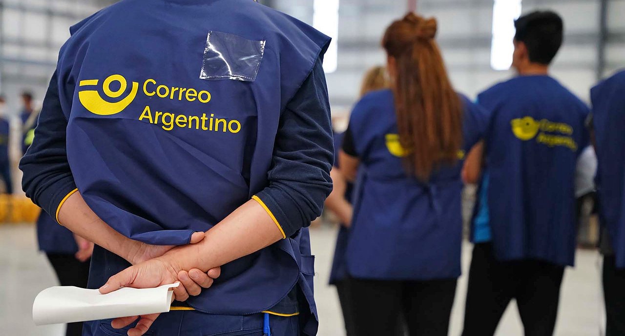 noticiaspuertosantacruz.com.ar - Imagen extraida de: https://adnsur.com.ar/economia/tras-la-desregulacion-del-servicio-postal--el-gobierno-confirmo-que-quiere-privatizar-correo-argentino_a6732504b1859ce328449c5c5