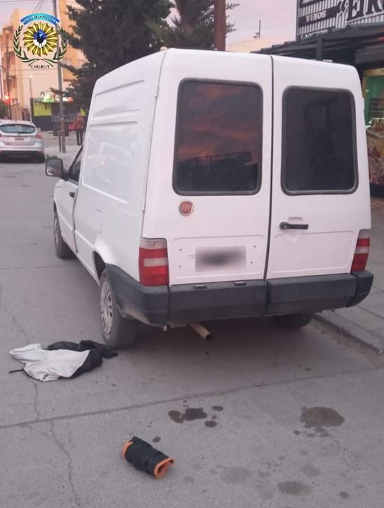 noticiaspuertosantacruz.com.ar - Imagen extraida de: https://adnsur.com.ar/policiales---judiciales/chubut--robo-en-un-auto--lo-agarraron-entre-varias-personas--le-dieron-una-paliza-y-lo-entregaron-a-la-policia_a67340f04afbf51d16016da1d