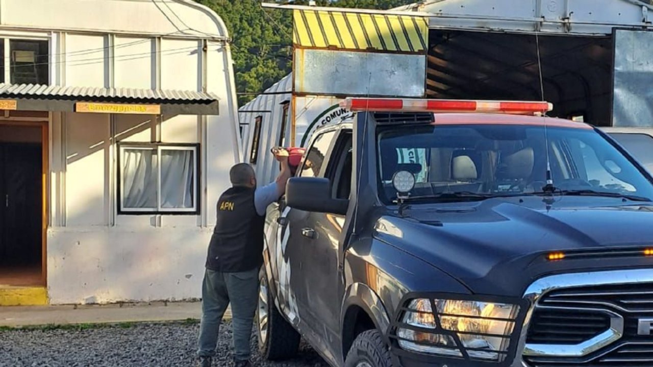 noticiaspuertosantacruz.com.ar - Imagen extraida de: https://adnsur.com.ar/policiales---judiciales/intenso-operativo-para-la-busqueda-de-un-turista-ingles-que-se-perdio-en-la-patagonia_a673f30ec4085215b4d7ff5a0