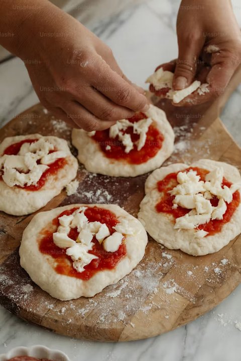Receta sencilla para preparar una deliciosa pizza casera