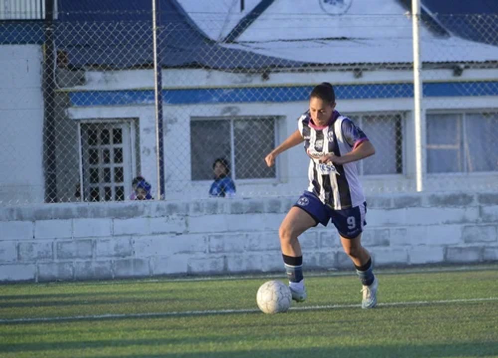 noticiaspuertosantacruz.com.ar - Imagen extraida de: https://adnsur.com.ar/deportes/ferro--saavedra-y-cai-ganaron-en-una-nueva-fecha-del-zonal-femenino-en-comodoro_a6745378acf80c916dd8ee02a