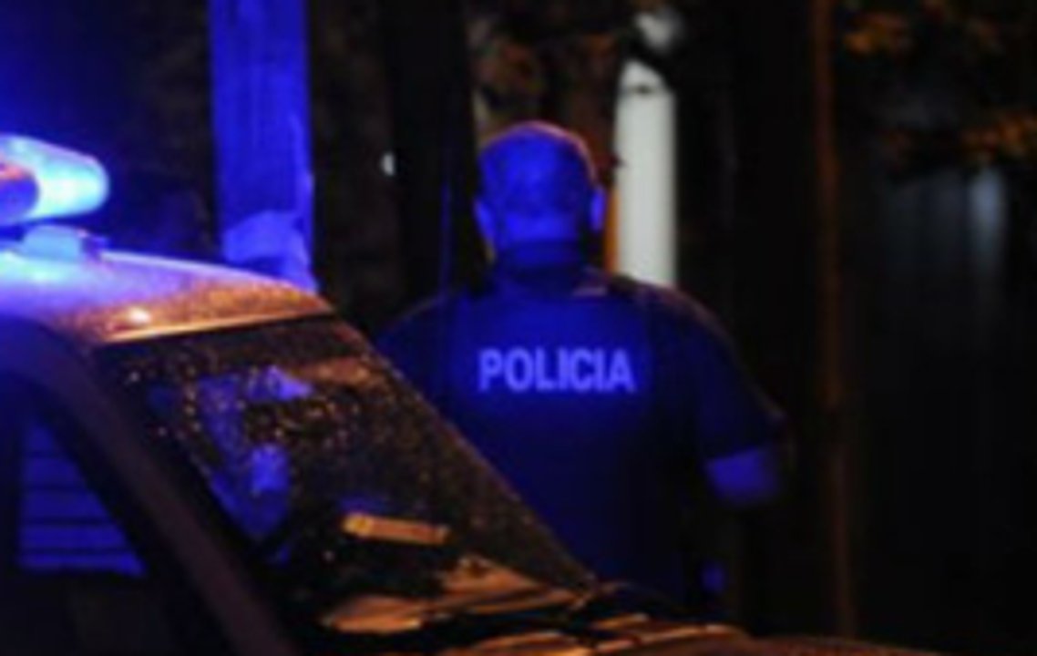 noticiaspuertosantacruz.com.ar - Imagen extraida de: https://adnsur.com.ar/policiales---judiciales/tragedia--caminaba-junto-a-su-hijo--se-descompenso-y-fallecio-en-plena-calle_a675227adae8fccfe6d910dd2