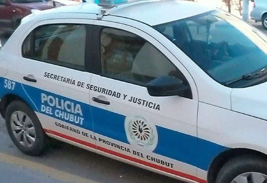 noticiaspuertosantacruz.com.ar - Imagen extraida de: https://adnsur.com.ar/policiales---judiciales/macabro-hallazgo-en-chubut--encontraron-muerto-a-un-hombre-en-el-piso-de-su-habitacion_a6758f91891f9b0b72f06e32b