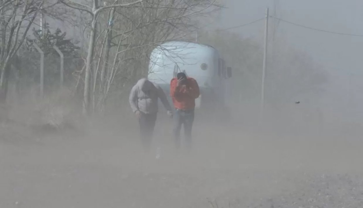 noticiaspuertosantacruz.com.ar - Imagen extraida de: https://adnsur.com.ar/sociedad/todo-santa-cruz-esta-bajo-alerta-amarilla-por-vientos-muy-fuertes_a676238e150338e6cde505954