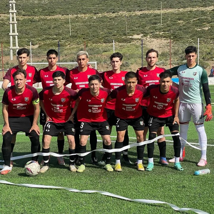 noticiaspuertosantacruz.com.ar - Imagen extraida de: https://adnsur.com.ar/deportes/deportivo-portugues-descendio-a-la-primera-b-de-comodoro_a676372eac194ec3060ecd6e2