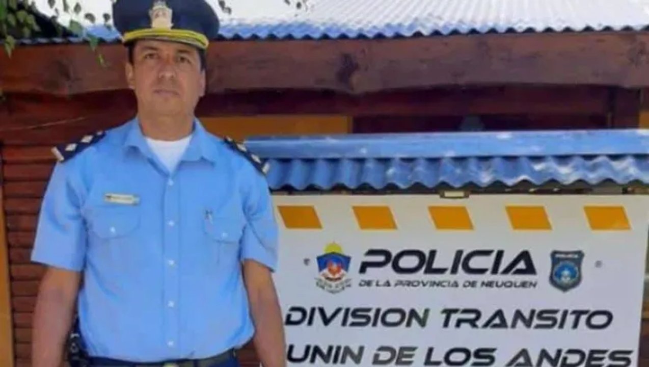 noticiaspuertosantacruz.com.ar - Imagen extraida de: https://adnsur.com.ar/policiales---judiciales/conmocion-en-la-patagonia-por-la-muerte-de-un-reconocido-comisario_a67740b2f523dfa338601d759