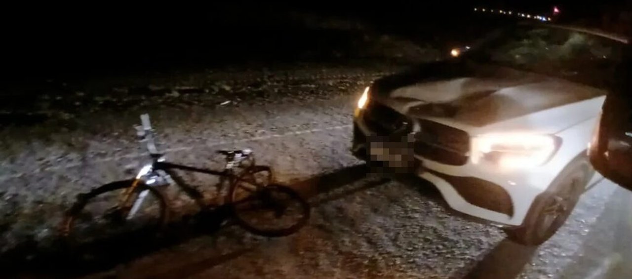 Una conductora alcoholizada atropelló y mató a un ciclista.