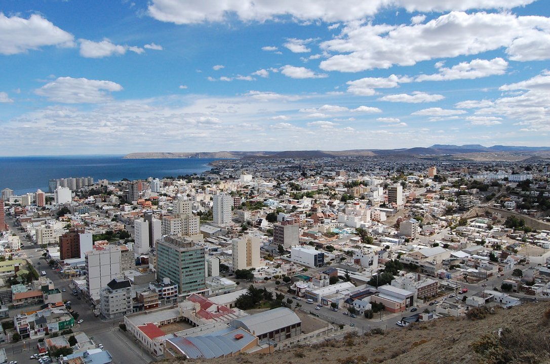 noticiaspuertosantacruz.com.ar - Imagen extraida de: https://adnsur.com.ar/sociedad/-se-despide-enero--como-estara-el-tiempo-este-viernes-en-comodoro-y-rada-tilly_a679c376bceb45ee983c1208d