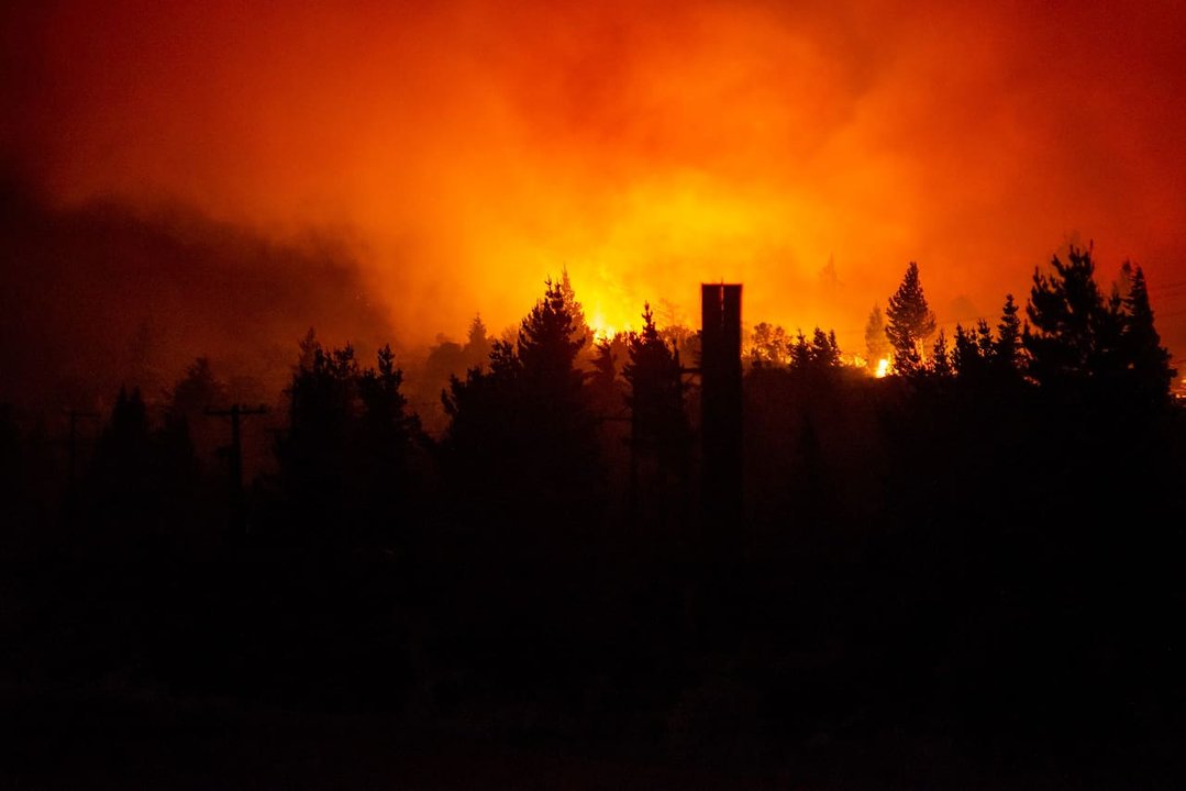 noticiaspuertosantacruz.com.ar - Imagen extraida de: https://adnsur.com.ar/sociedad/el-incendio-en-epuyen-fue-intencional-y-torres-advirtio-que-los-responsables--van-a-terminar-todos-presos-_a679fc29ed6da245c644eb005