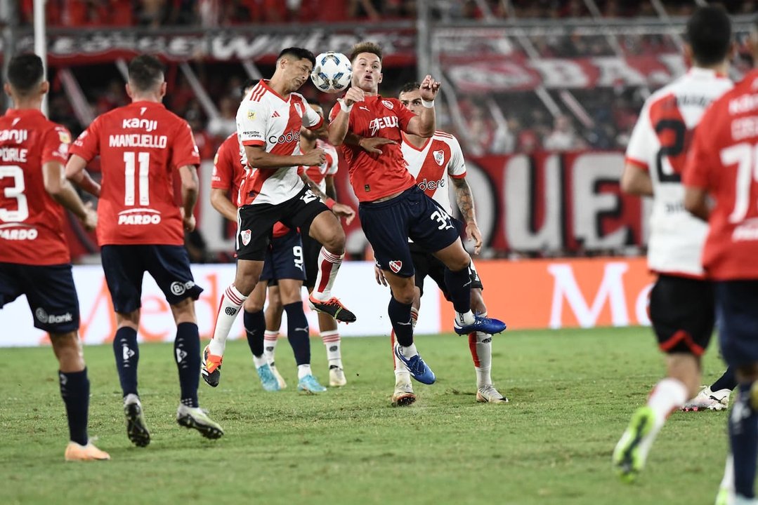 noticiaspuertosantacruz.com.ar - Imagen extraida de: https://adnsur.com.ar/deportes/river-recibe-a-independiente-con-la-necesidad-de-sumar-de-a-tres--todo-lo-que-tenes-que-saber_a67a7a363c4e38c398eb82acf