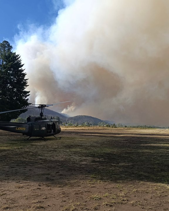 noticiaspuertosantacruz.com.ar - Imagen extraida de: https://adnsur.com.ar/politica/nuevas-evacuaciones-en-el-bolson-por-el-avance-del-fuego_a67a93d0d1e5cbfe0c35960b4