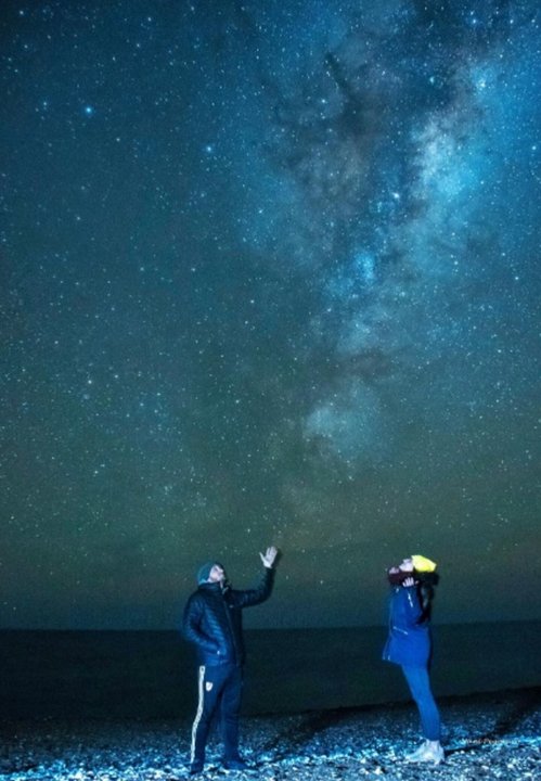 noticiaspuertosantacruz.com.ar - Imagen extraida de: https://adnsur.com.ar/turismo/astroturismo-en-puerto-madryn--una-experiencia-unica-de-contemplacion-del-cielo-y-la-luna_a67af233d10aaaffb90103b3b