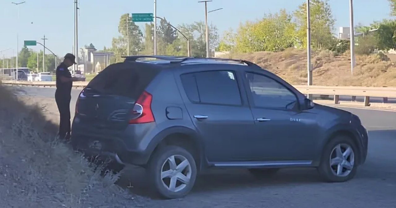 noticiaspuertosantacruz.com.ar - Imagen extraida de: https://adnsur.com.ar/policiales---judiciales/violento-robo-en-el-alto-valle--golpearon-a-una-jubilada--le-robaron-el-auto-y-lo-abandonaron-en-la-ruta-7_a67b78766c694f75959bcc1b2