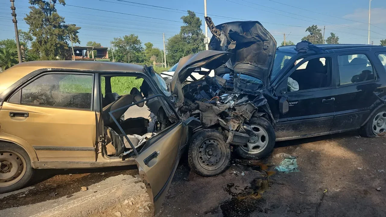 Así quedaron los vehículos tras el fatal choque donde murió un hombre de 53 años.