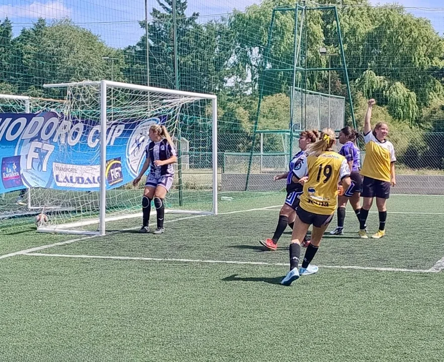 Las chicas comienzan los cruces en la "Copa Koshkil" en Santa Lucía