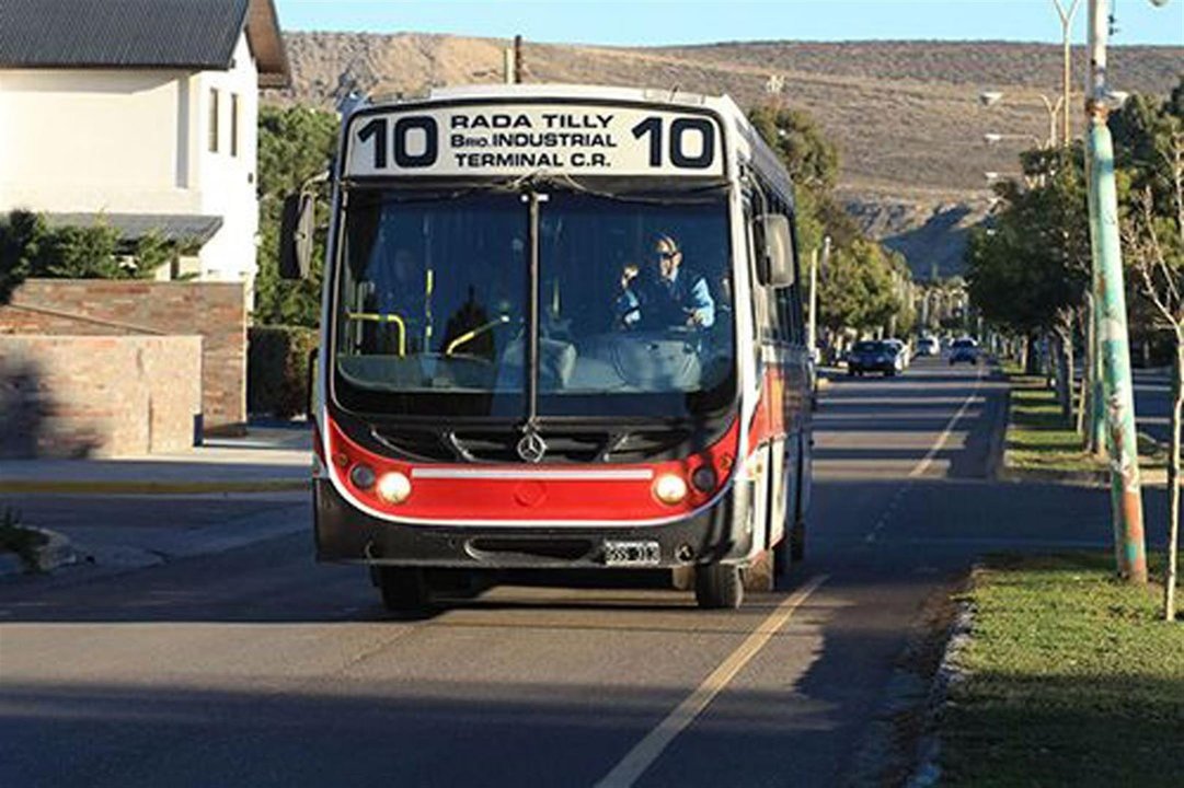 Los colectivos de Comodoro y Rada Tilly no funcionarán este martes.