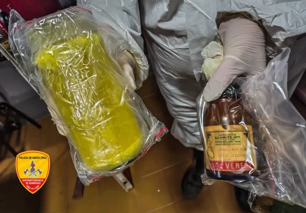 Fue a una tienda de antigüedades en Santa Cruz, compró un botiquín y quedó  impactada con lo que encontró adentro - ADNSUR - El insólito hallazgo  derivó en la intervención de la