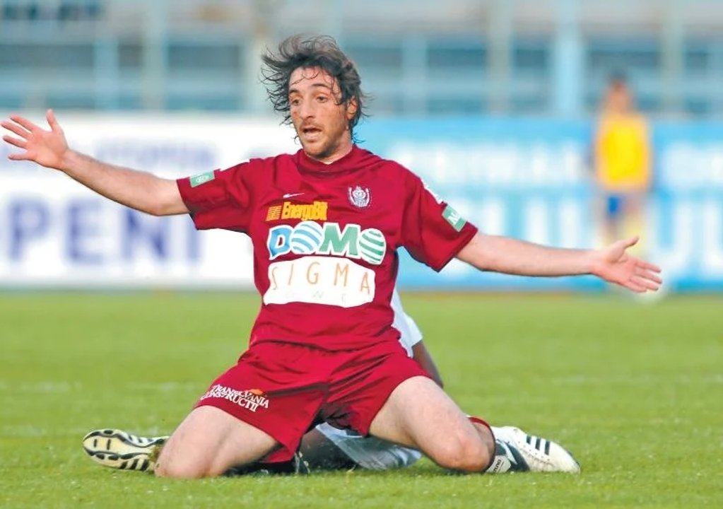 El regreso del “Mumo” Peralta a Rumania que emocionó a su ex club y que tiene un lazo familiar
