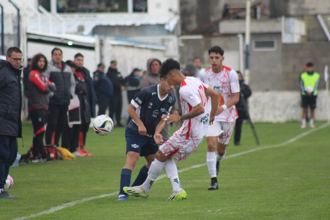 Jorge Newbery se quedó con el clásico tras imponerse por 3 a 1, en la primera ronda en La Madriguera