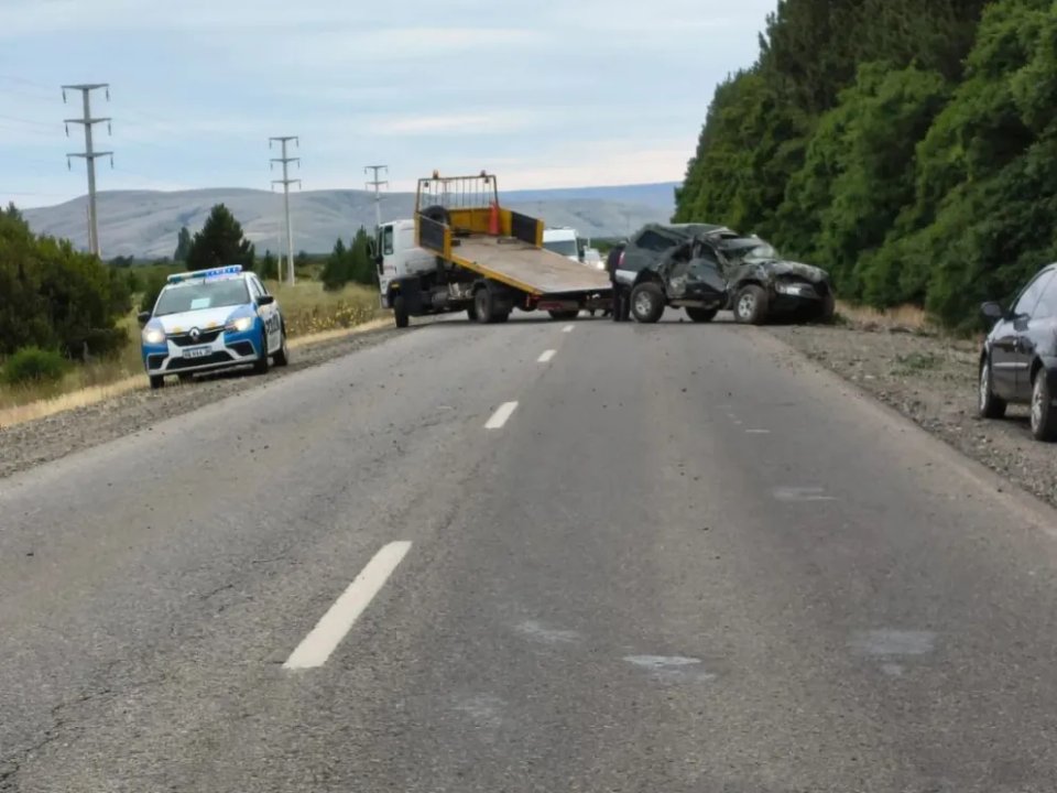 Joven se queda dormido al volante y sufre violento accidente en Ruta 40