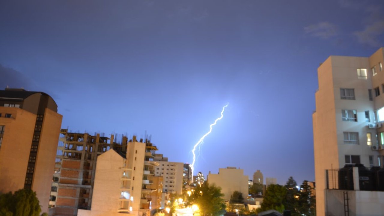 Alerta amarilla por tormentas fuertes en Neuquén desde el 20 de octubre
