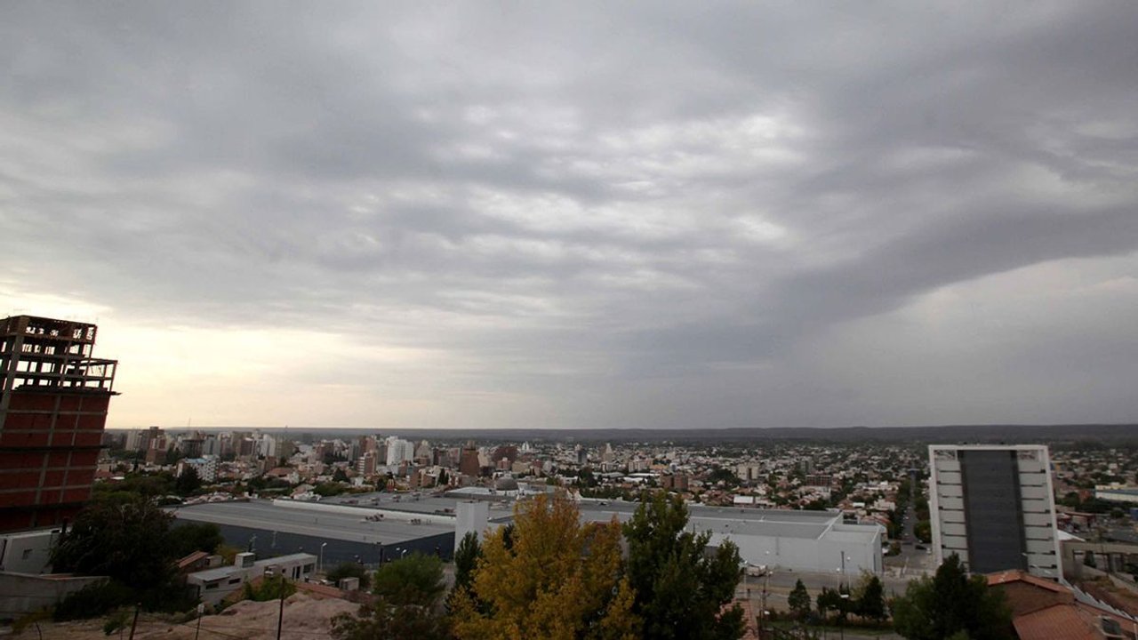 Pronóstico del martes en Neuquén: frío y cielo cubierto