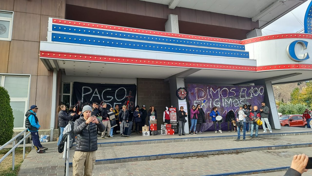 Embargo del casino en Esquel podría afectar la licitación y a 40 familias